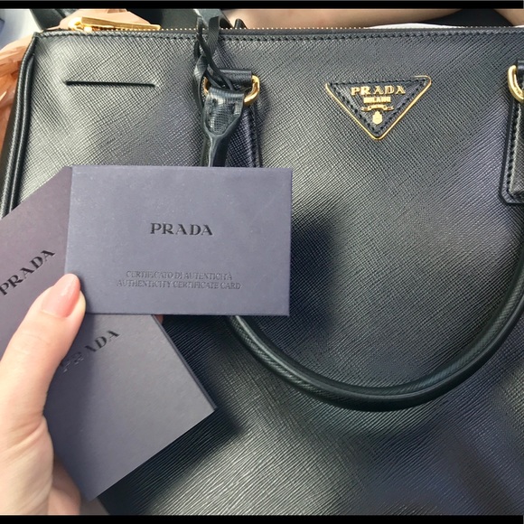 Prada Saffiano Lux Medium Double-Zip Leather - Picture 2 of 8